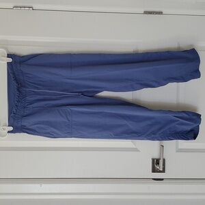 EUC Lululemon Dance Studio Mid-Rise Cropped Pants